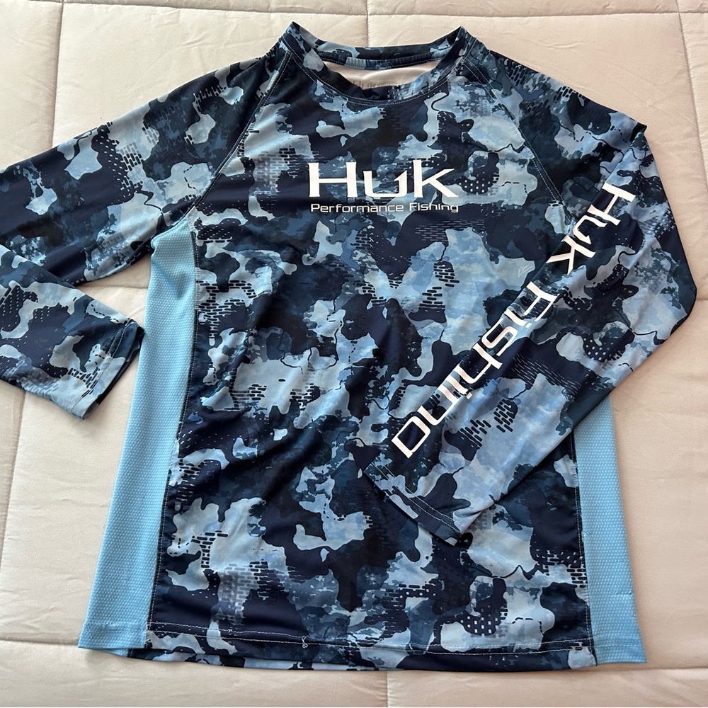 Huk shirt lightly used, great condition